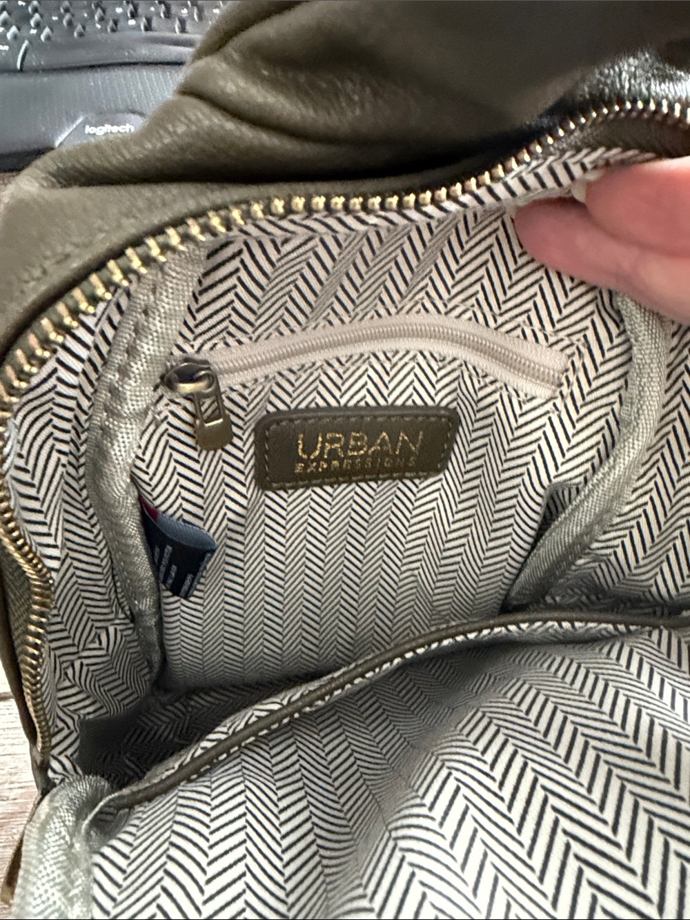 Urban Expressions Olive Green Crossbody Sling Bag - Picture 6 of 11